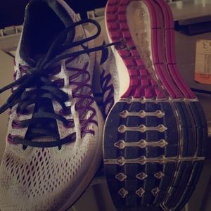 NIKE ZOOM PEGASUS 32 RUNNING SHOE